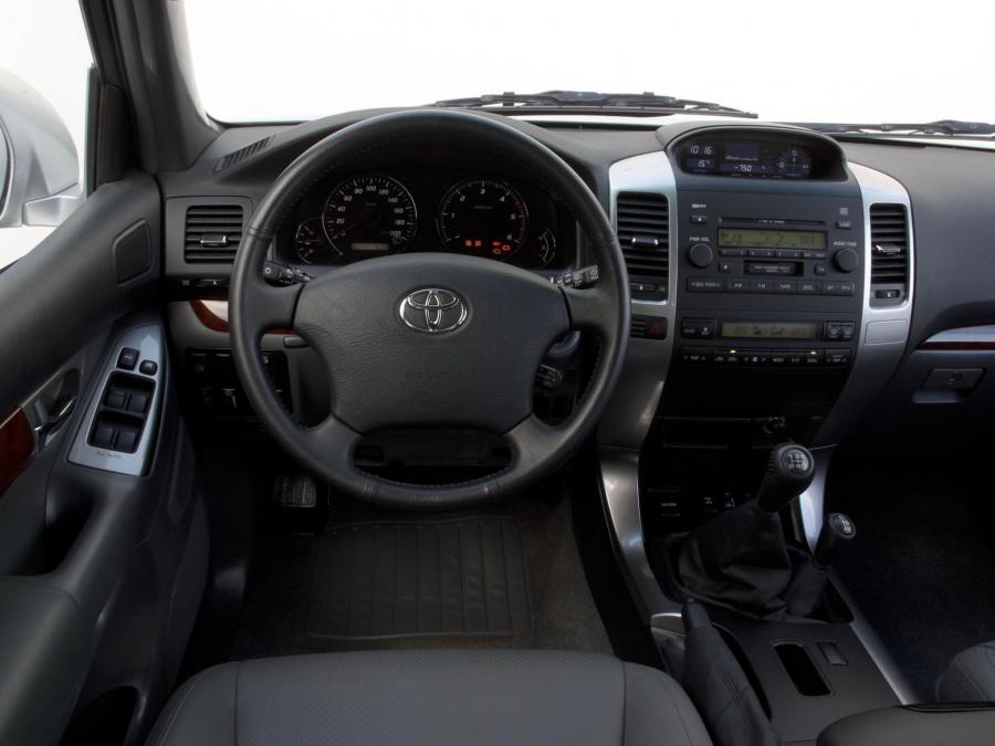  Toyota Land Cruiser Prado 120 5-Door 2003 года  (фото 13 из 25)